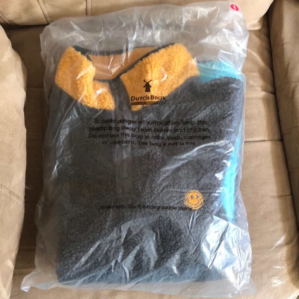 NEW Dutch Bros women’s pullover